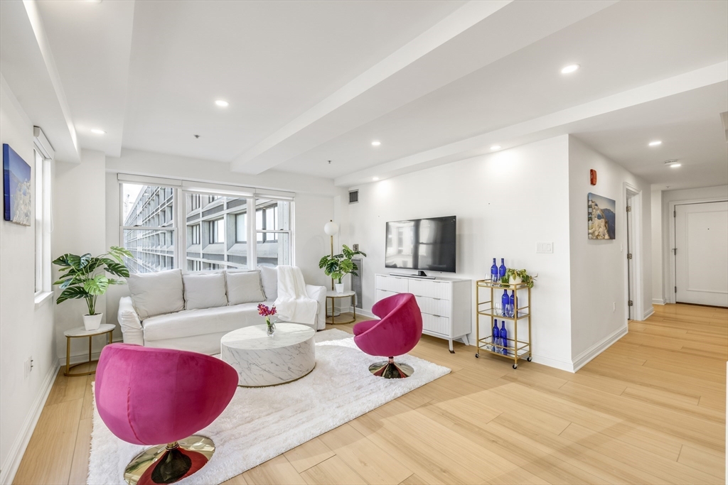 183-185A Massachusetts Ave, Back Bay