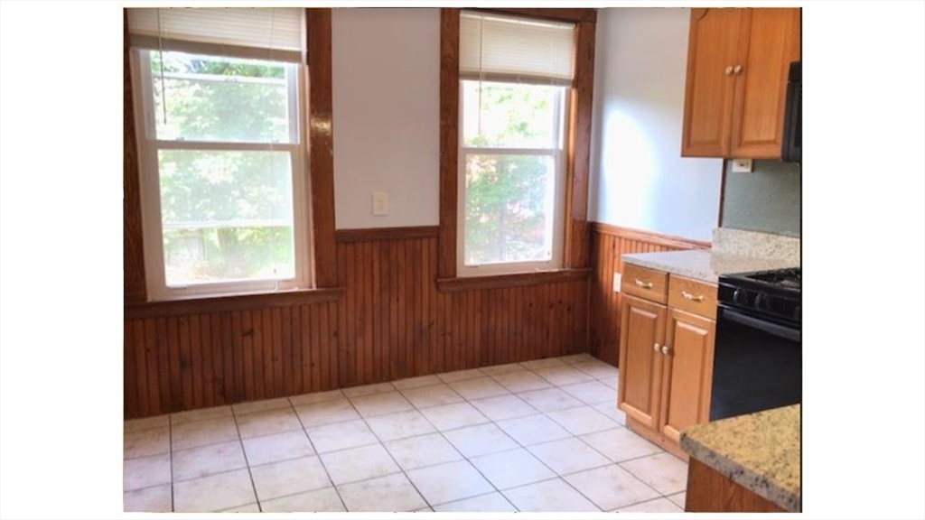 12 Raymond Ave, Somerville