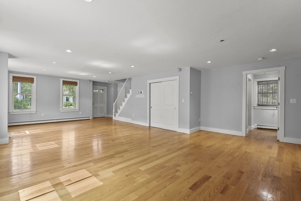 114 Old Oaken Bucket Rd, Norwell