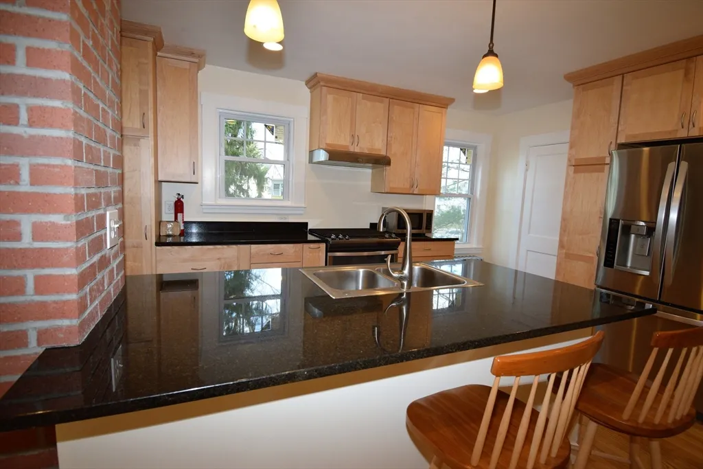 39 South Normandy Ave, Cambridge Highlands