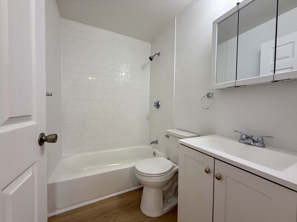 6 S Washington St, North Attleboro