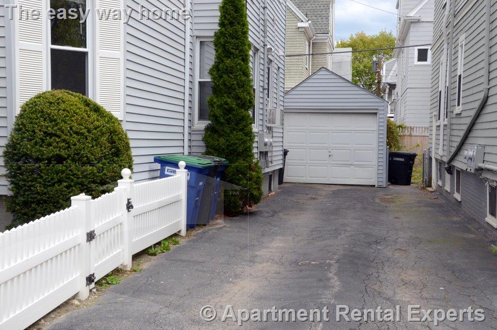 217 Willow Ave, Davis Square