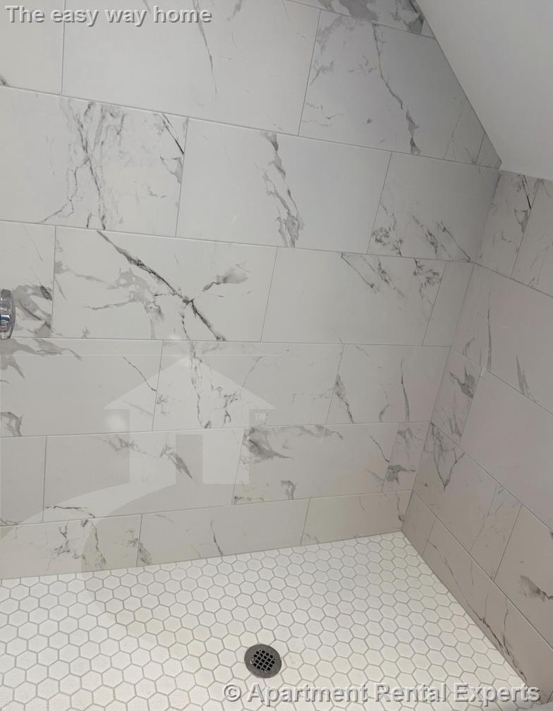 58 Windsor Rd, Tufts