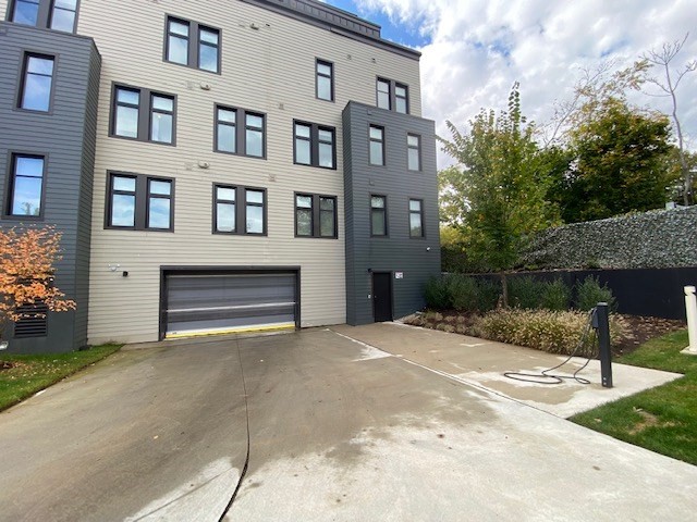 45 Burnett St, Jamaica Plain