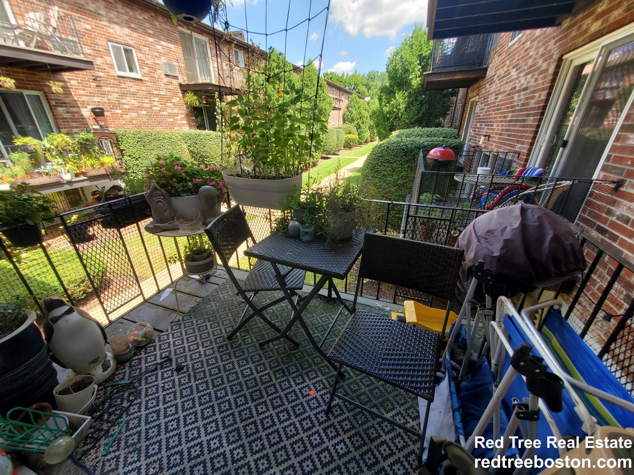 35 Westgate Rd, Chestnut Hill