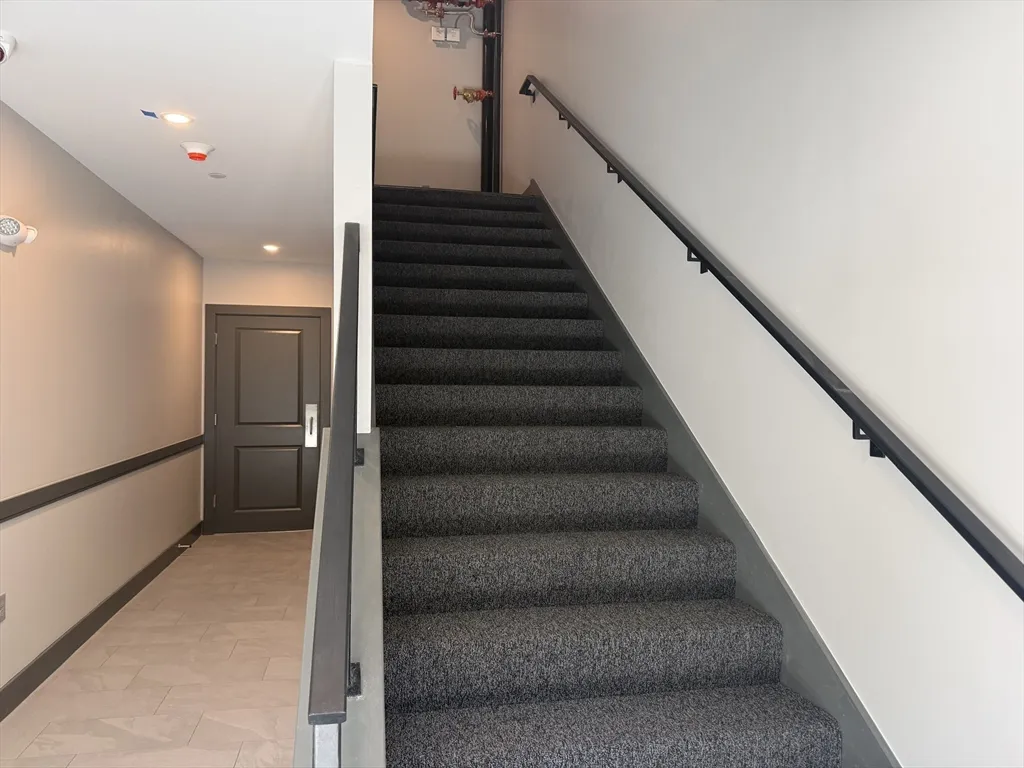 251 Sladen St, Dracut