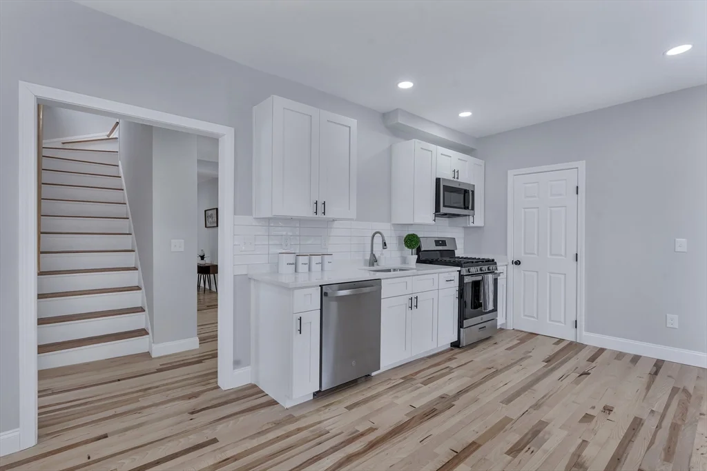 73 Walnut St, Dedham