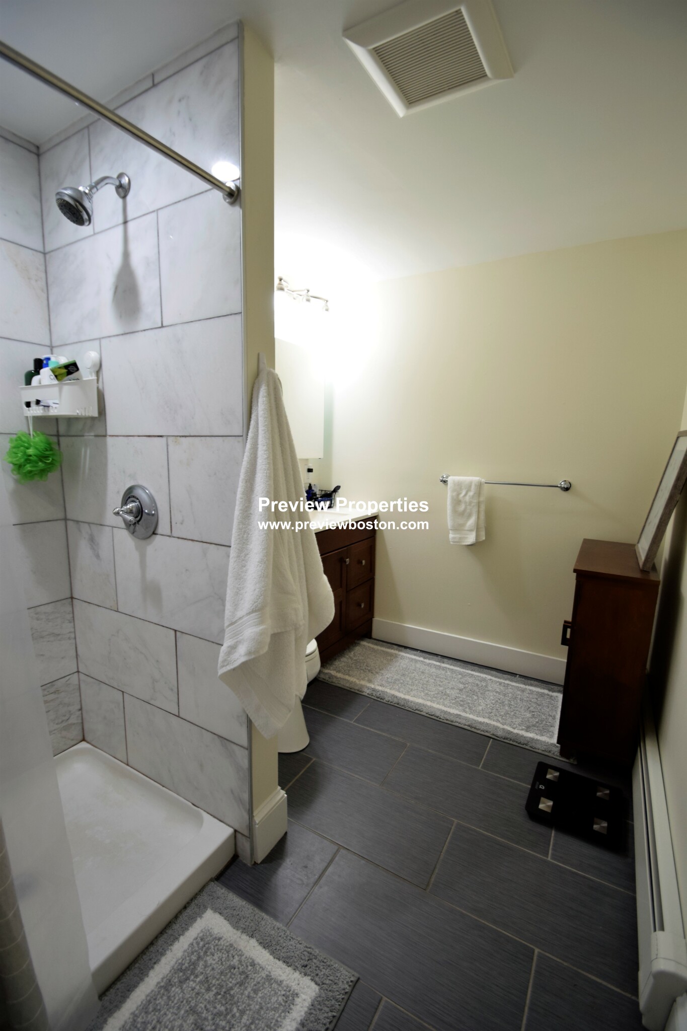 4 School St, Roxbury