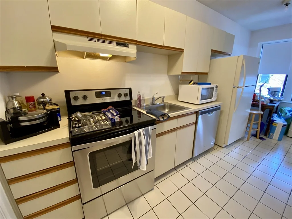137 Englewood Ave, Brighton