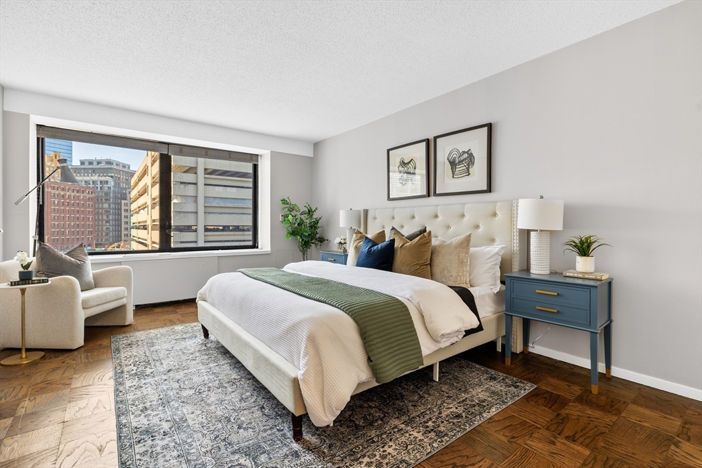 85 E India Row, Waterfront