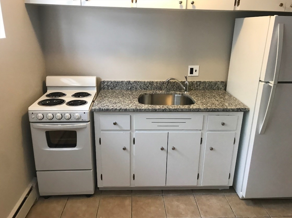 70-80 Harvard St, Banks Square