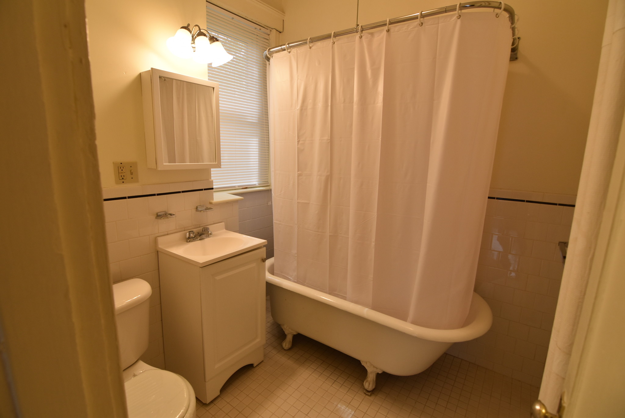 124 Peterborough St, Fenway