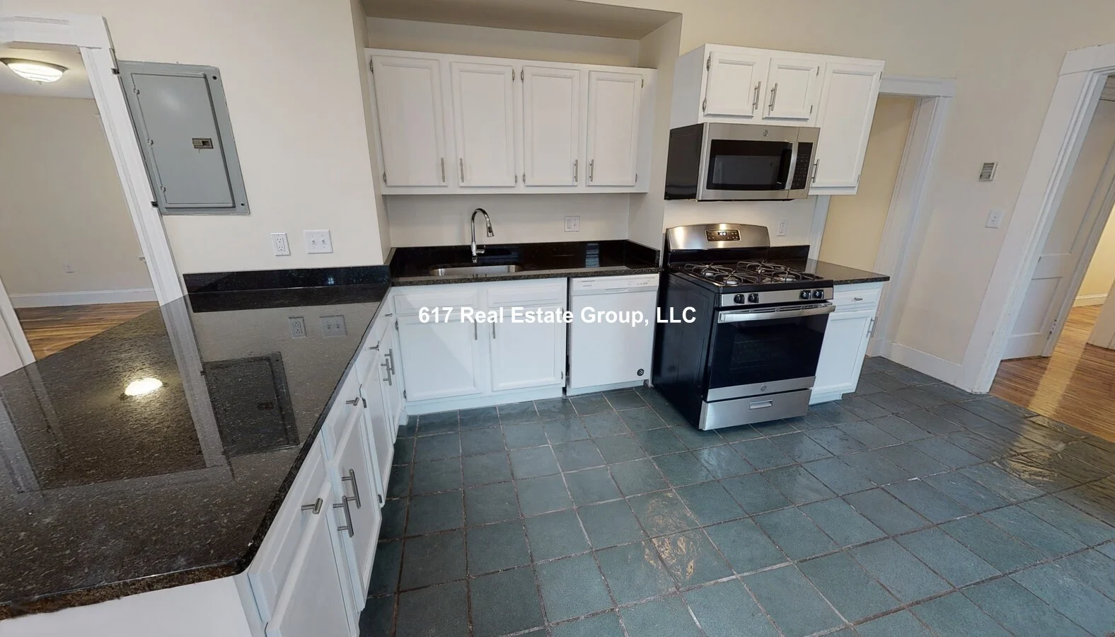 2574 Massachusetts Ave, North Cambridge