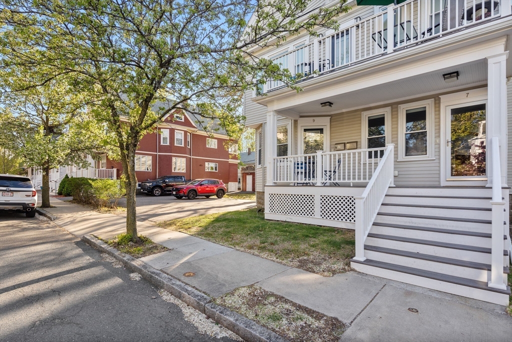 7-9 Stoughton, Tufts University