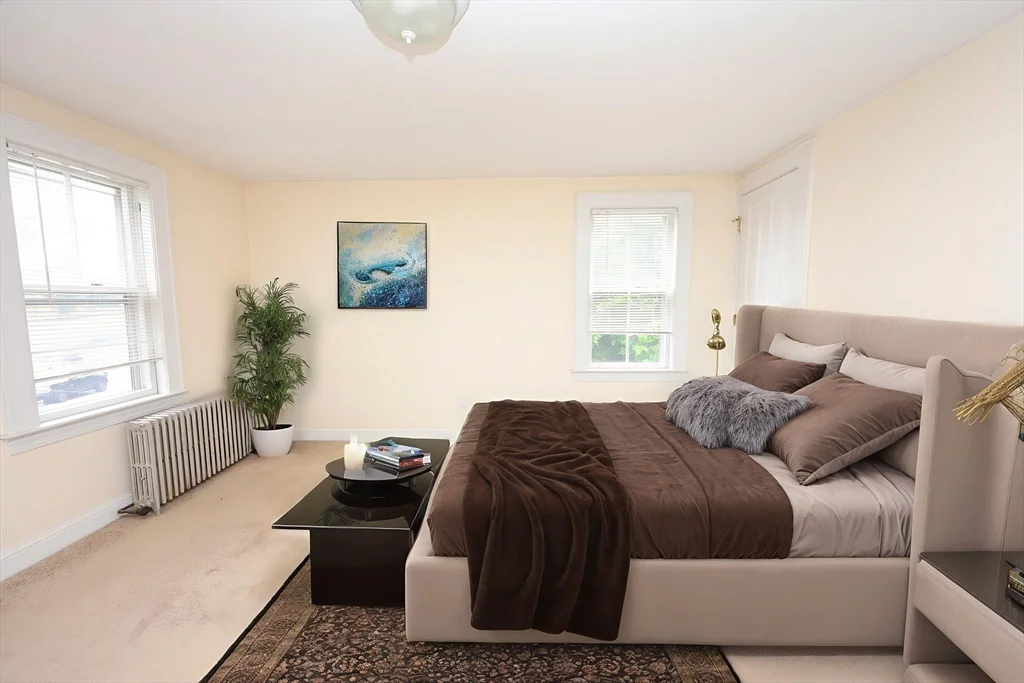 148 Neponset, Canton