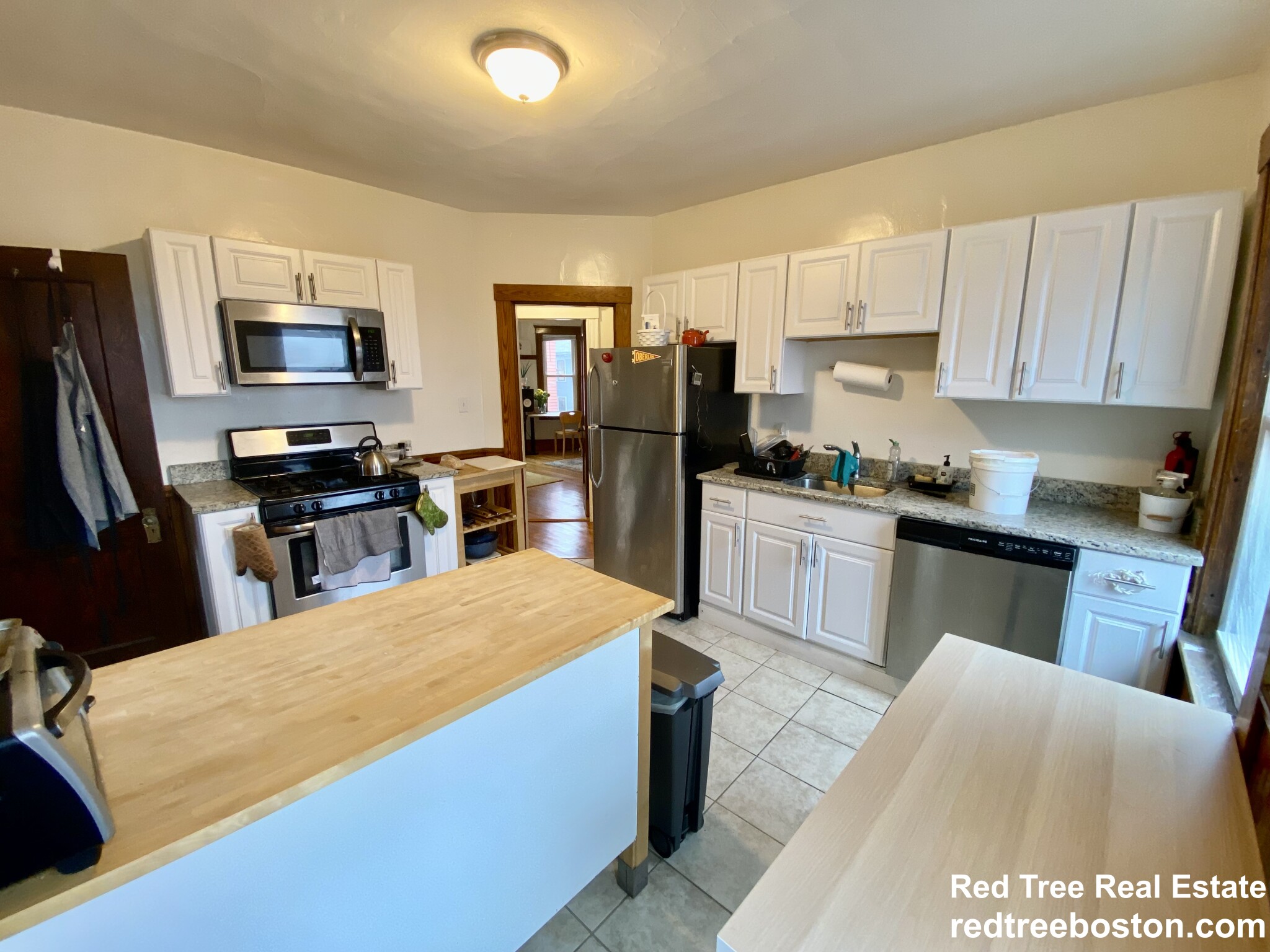 11 Parkton Rd, Jamaica Plain