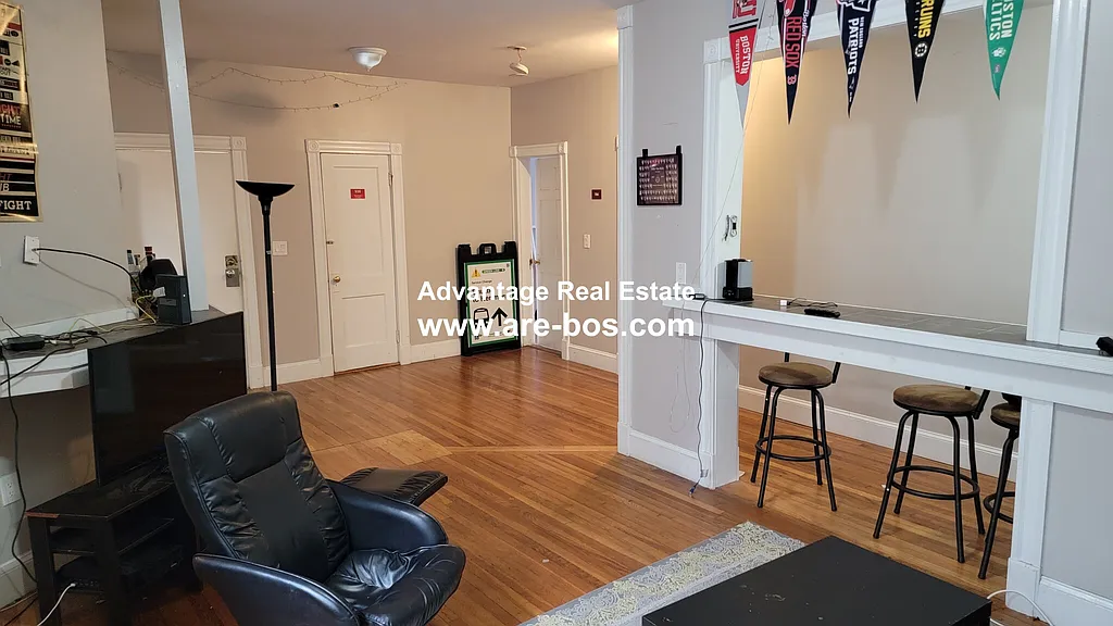 1056 Commonwealth Ave, Brighton