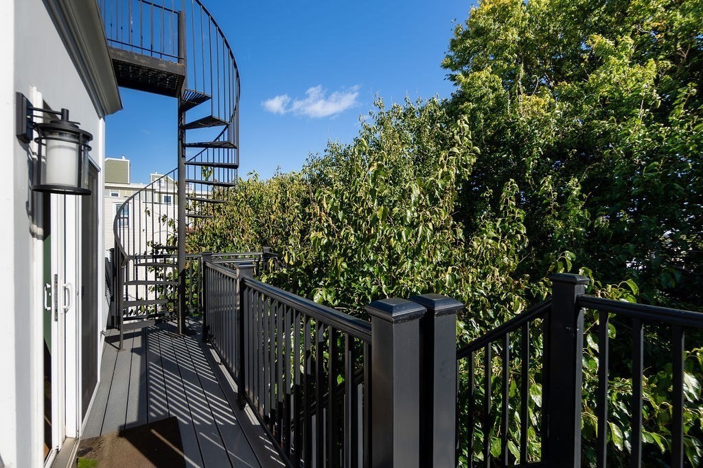 53 Lexington St, Eagle Hill