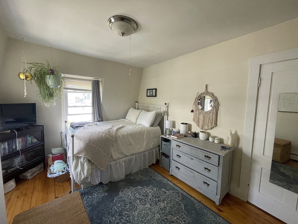 648 E Sixth St, South Boston