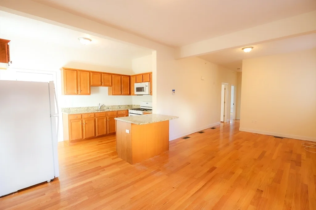 29-33 Highland Ave, Fitchburg