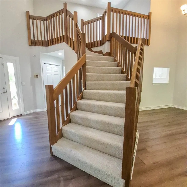 65 Bayberry Ln, Dartmouth