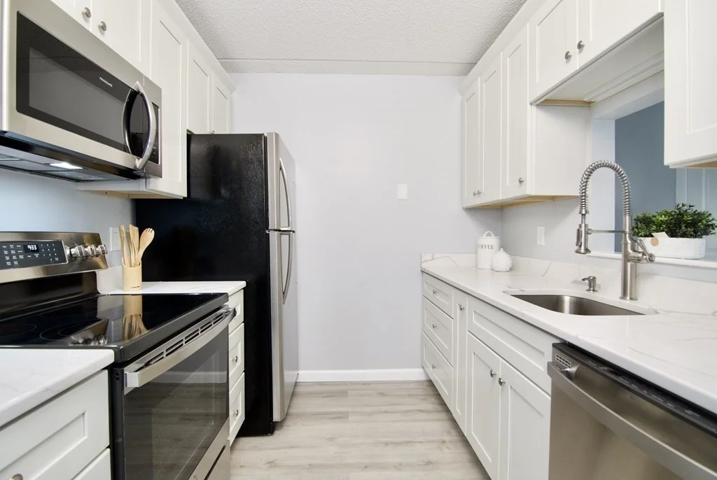 22 Maple Crest Cir, Holyoke