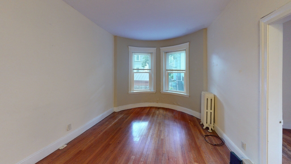 40 Winchester St, North Brookline