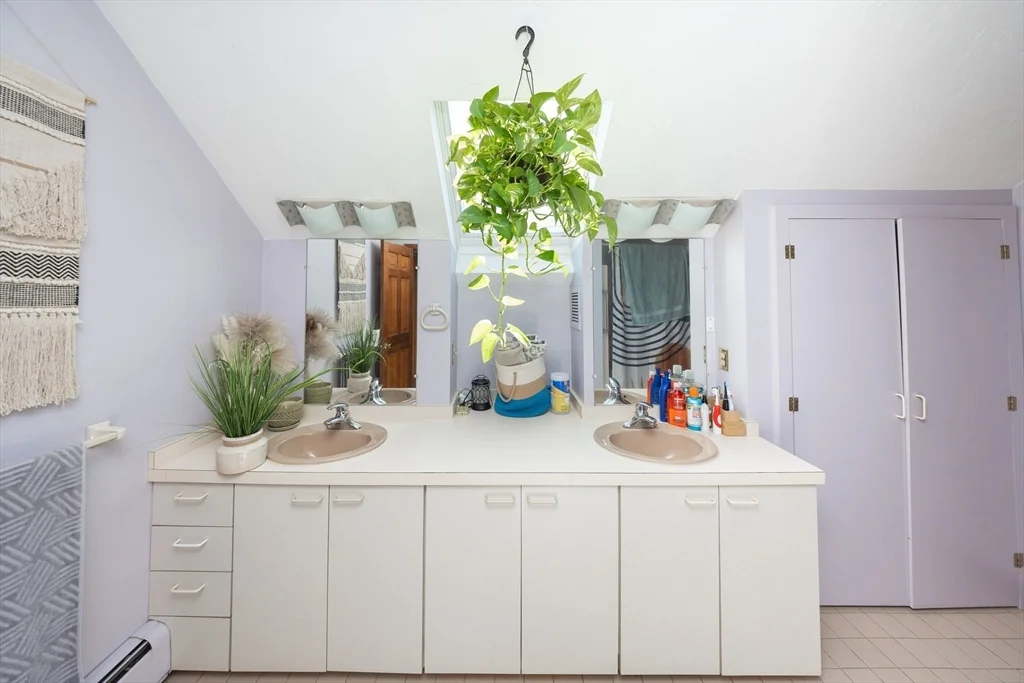 423 Goldthwaite Rd, Northbridge