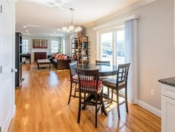 50 Matthew Ln, North Waltham