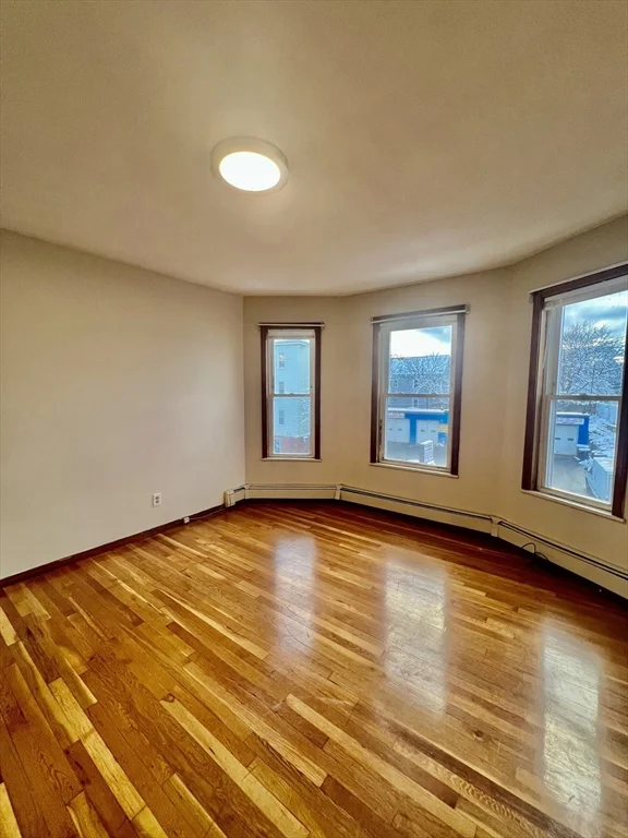 417-419 Ferry St, Everett