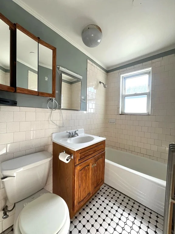 105 Shore Dr, Ten Hills