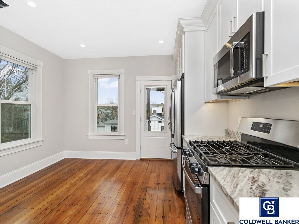 11 Hillside St, Mission Hill