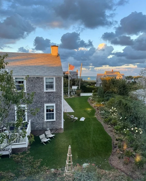 66 Hulbert Avenue North House, Nantucket