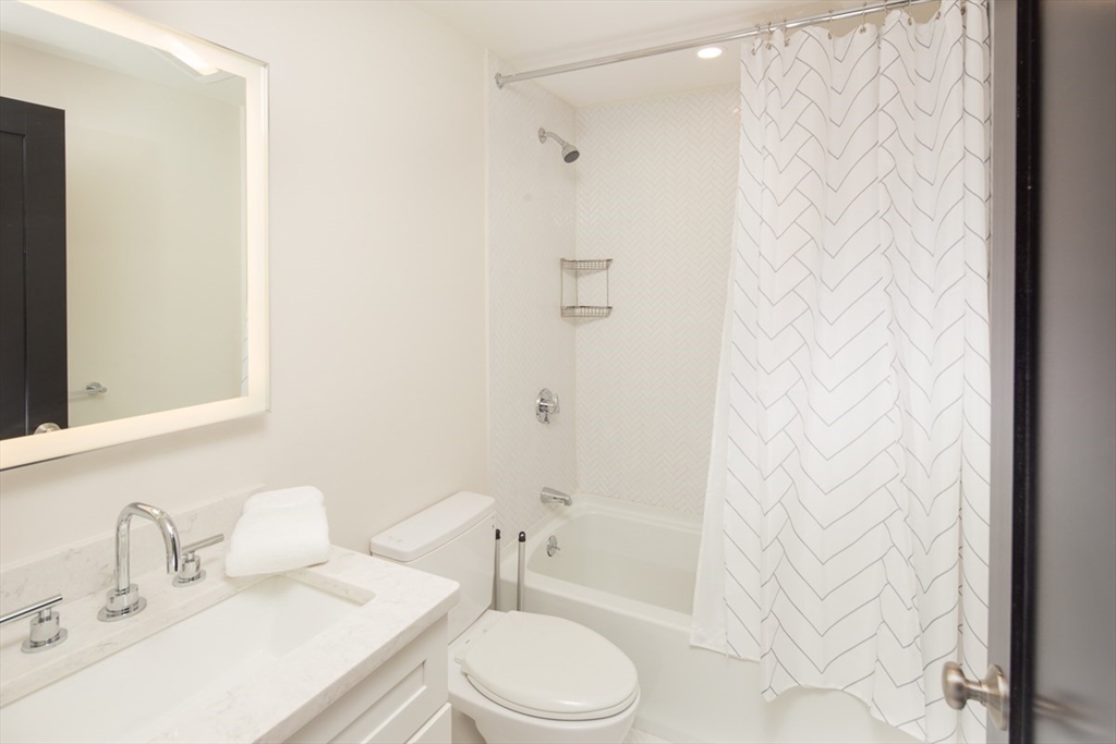 92 Brown St, Waltham