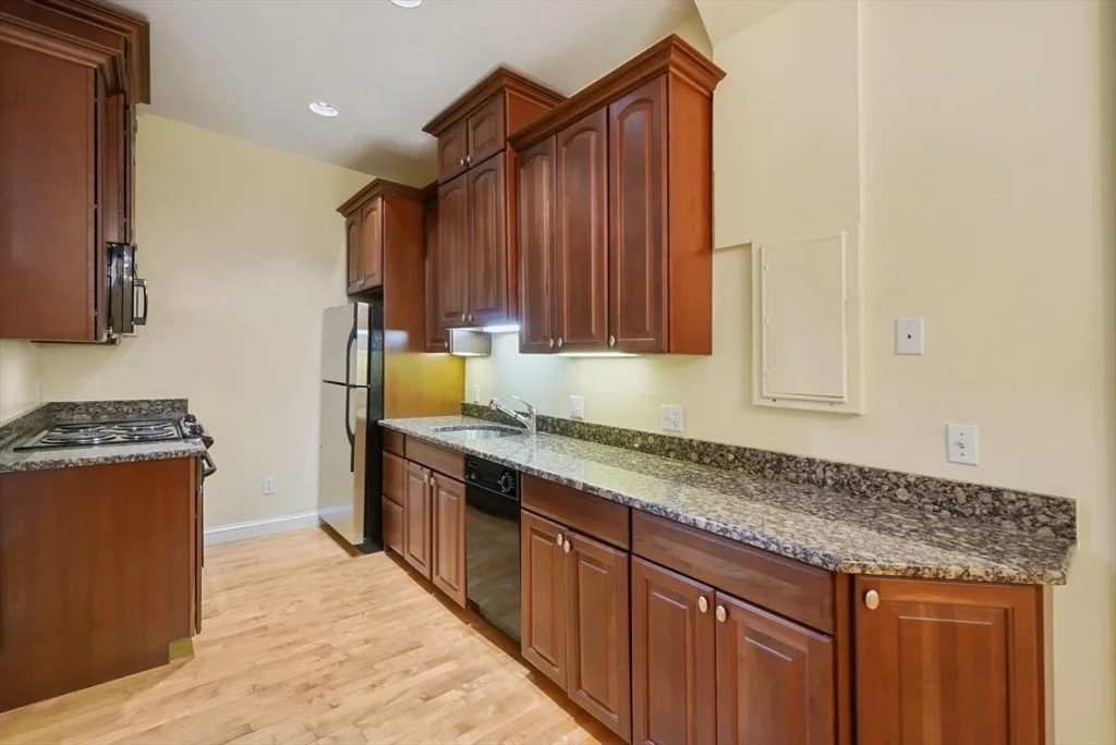 66 Waltham St, South End