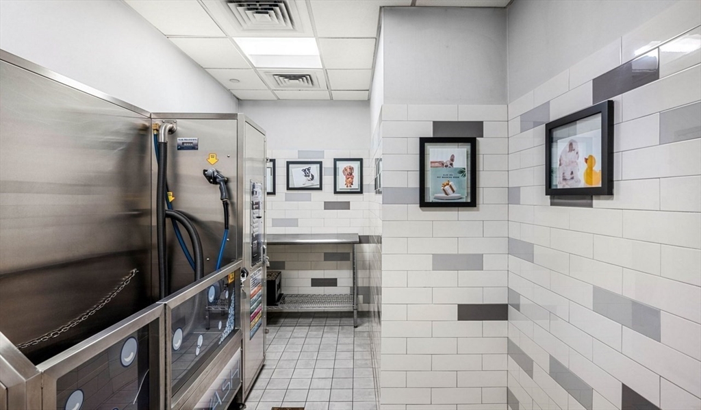 99 Kneeland St, Leather District