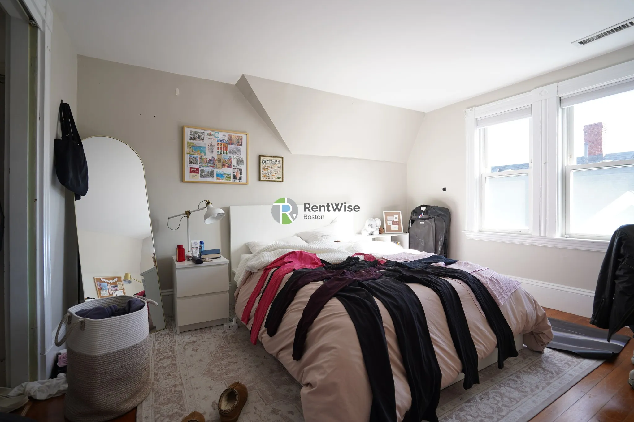 27 Emery St, Medford