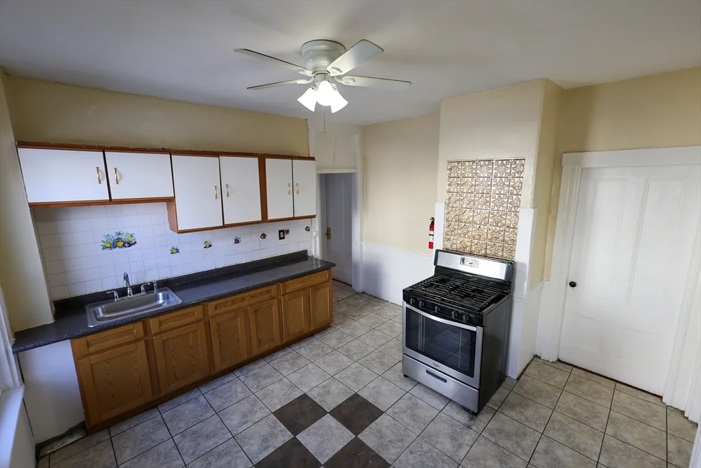 37 Clarkson St, Dorchester