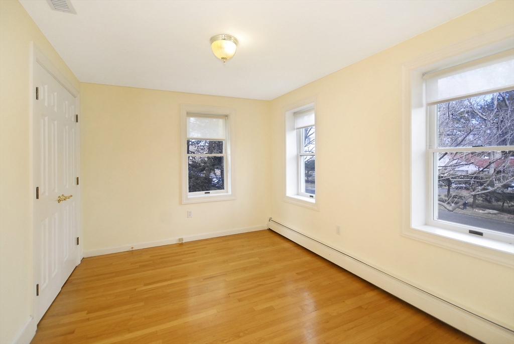 20 Blossom St, Lexington