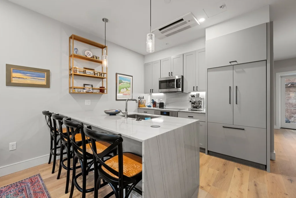 471 Hanover St, North End