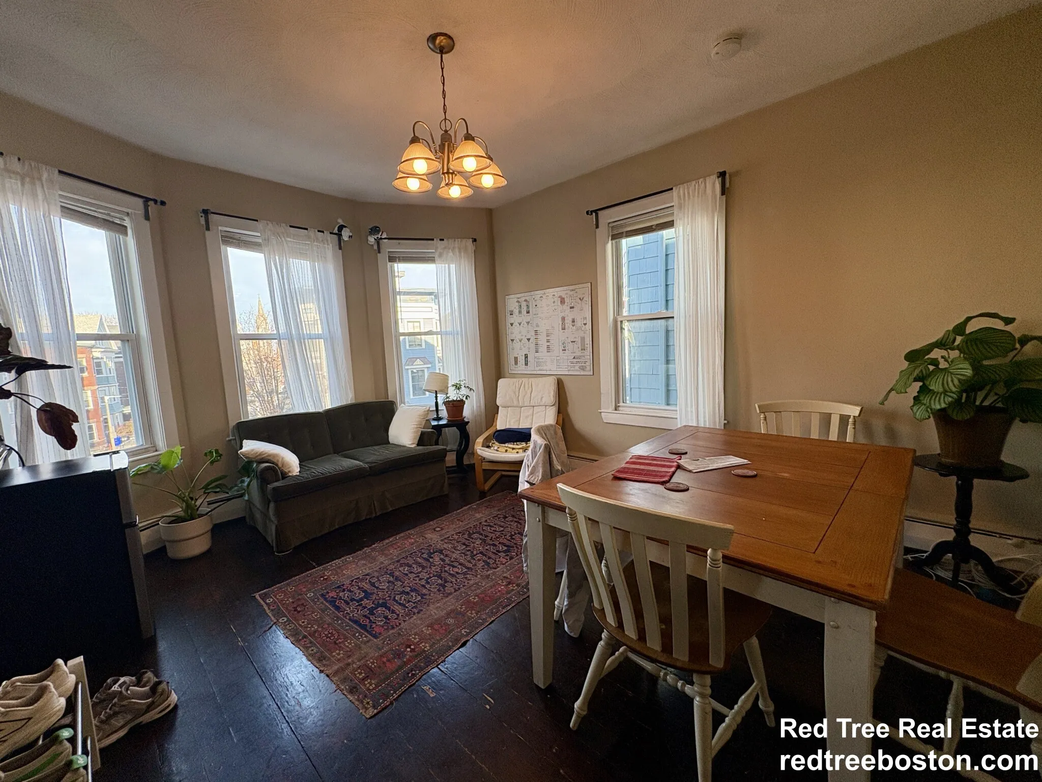 72 Hillside St, Mission Hill