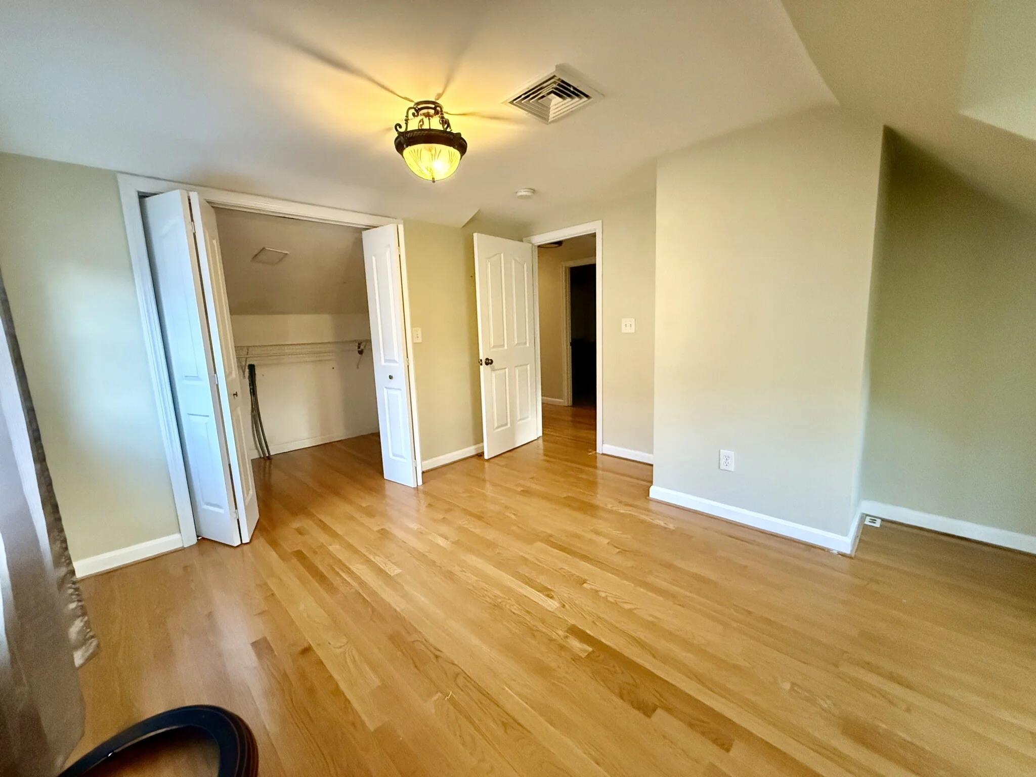 8 Brandley Rd, Watertown