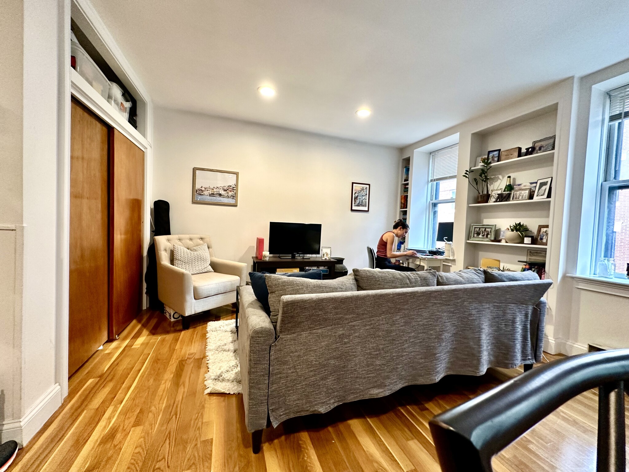 92 West Cedar St, Beacon Hill