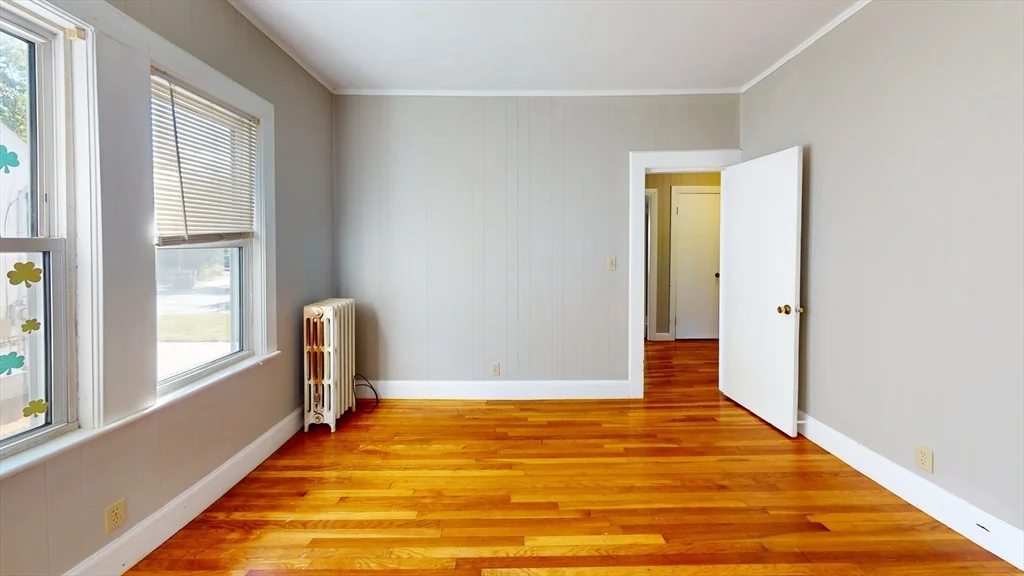 48 Oak St, East Dedham