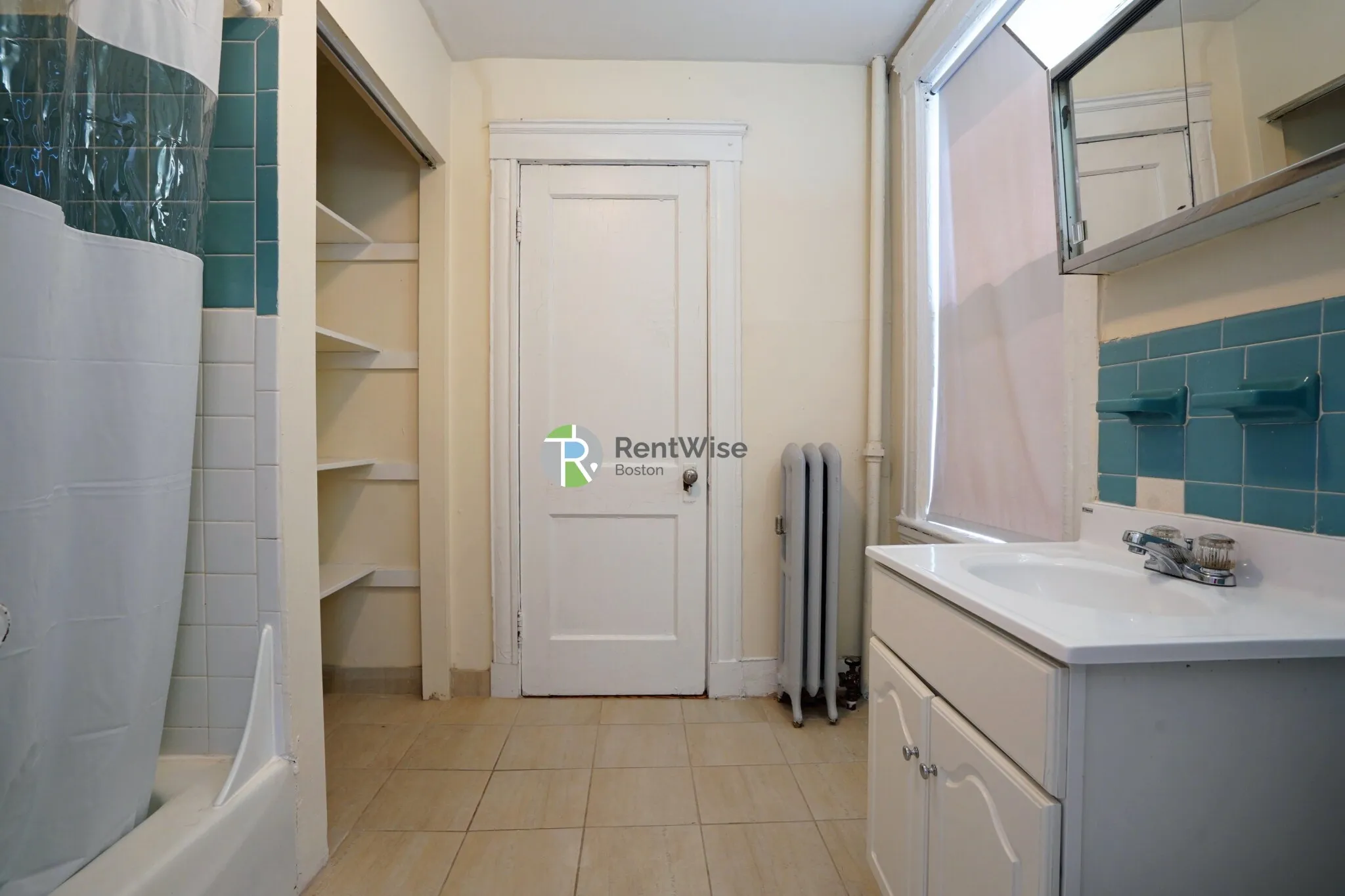 24 Hamilton Rd, North Brookline