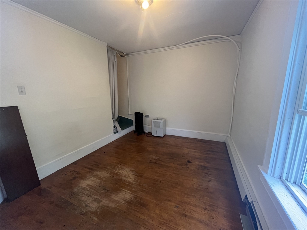 84 Walker St, Newton