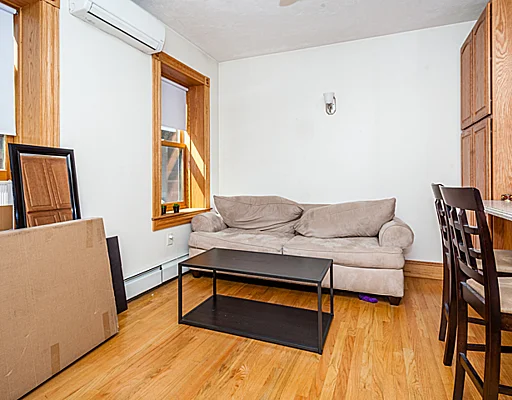 97 Myrtle St, Beacon Hill