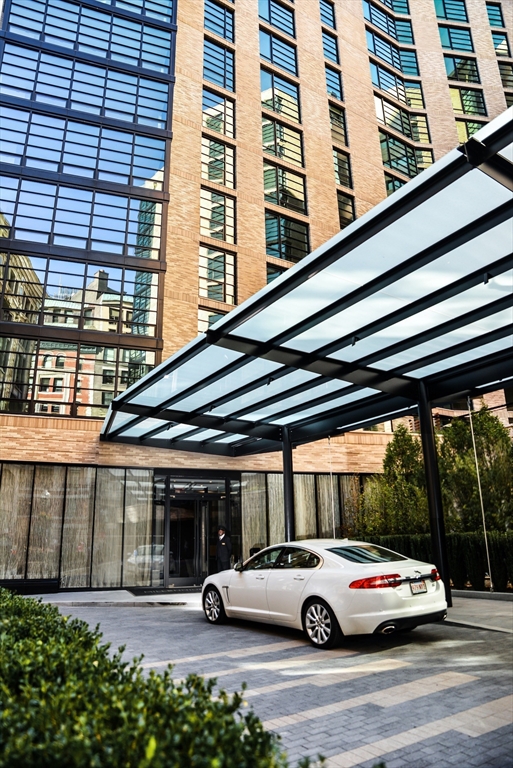 580 Washington St, Midtown