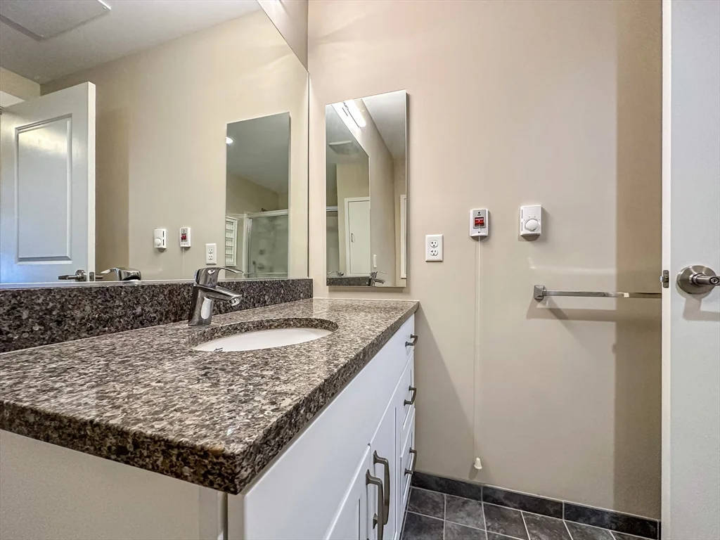 25 Stonehaven Dr, Weymouth