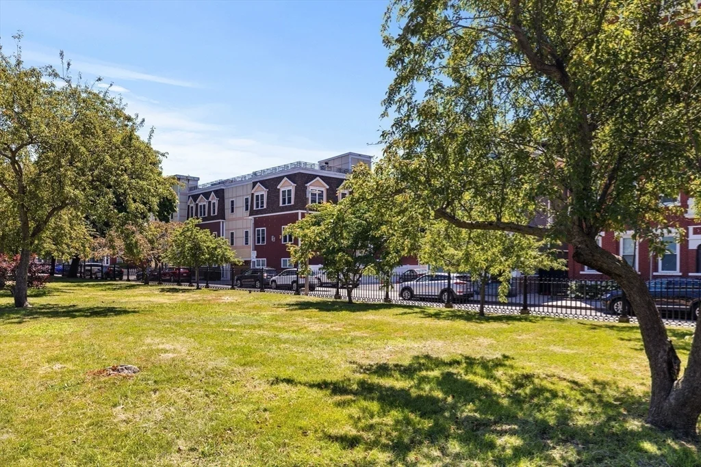 754 E 4th, South Boston